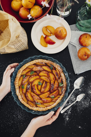 Emile Henry 深边法式派盘